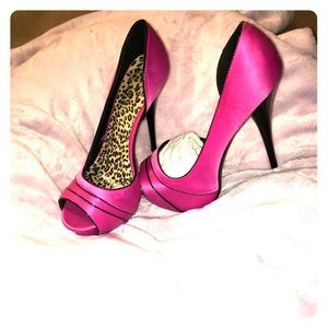 Bebe got pink platform peep toe heels-never worn!